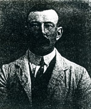 B009
