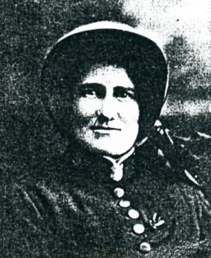 B017